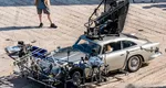 Detalii incredibile despre „No Time To Die”, cel mai nou film din seria „James Bond”. Specialistul în efecte speciale a dezvăluit cum a fost realizată cascadoria din deschiderea peliculei: adevăratul şofer nu era la volan, ci deasupra maşinii!