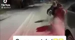 Tineri traşi cu sania la 140 km/h pe un drum din Bistriţa. Şoferul a fost amendat după ce a postat cascadoria filmată pe Tik Tok! VIDEO