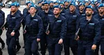 Circ în Italia, după ce polițiștii au primit măști FFP 2 roz. Forțele de ordine refuză să le poarte: Nu onorează uniforma!