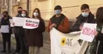 Protest al elevilor, se cere demisia Ministrului Educaţiei. Profesorii amână greva generală VIDEO