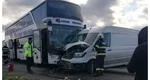 Accident grav în judeţul Caraş-Severin. Un autobuz cu 45 de persoane a fost implicat