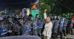 „Dirijorul în alb” de la mitingul din 10 august se pensionează acuzând conducerea Jandarmeriei de „cleptocraţie avidă şi greţoasă, nedreptate inoculată psihic”