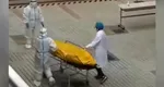Momentul în care angajaţii unei case funerare chemaţi să preia trupul unui bărbat pus într-un sac de cadavre constată că este viu. Anchetă la Shanghai