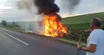 Momentul exploziei maşinii în care un tânăr de 18 ani a ars de viu după un accident, surprins de o cameră de bord