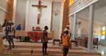 Zeci de oameni, ucişi după un atac armat într-o biserică. Măcelul a avut loc în timpul liturghiei