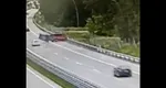 Accident cumplit în Cehia. Trei români au murit după ce un microbuz a fost acroşat şi scos de pe drum VIDEO