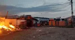 Incendiu violent în Bihor, la o hală de material lemnos