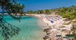 Suma exorbitantă plătită un cuplu din Sibiu pentru două şezlonguri în Thassos