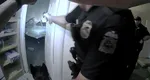VIDEO Un polițist din SUA a împușcat un bărbat de culoare imediat ce l-a văzut. A confundat țigara electronică a acestuia cu o armă