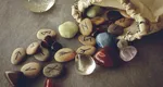 Previziuni rune mai 2025. OTHILA, cu faţa-n sus, aduce o perioadă bună în viaţa ta, URUZ vine cu oboseală mentală