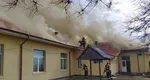 Incendiu violent la o şcoală din România. Elevii şi profesorii au ieşit panicaţi de la ore VIDEO