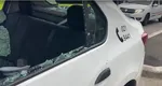 Mașină de Poliție, atacată cu pietre în apropiere de Piața Unirii