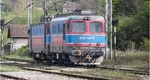 Un nou incident pe calea ferată din România. O locomotivă a luat foc în Dâmbovița