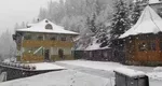 Val de aer polar peste România. Ninge ca în toiul iernii în unele zone. Când scăpăm de frig. Prognoza meteo pentru luna mai