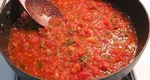 Adaugă acest ingredient în sosul de roşii, să nu mai pice greu la stomac. Puţine gospodine cunosc trucul, deşi este foarte simplu