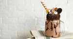 Trei oameni au murit după ce au băut milkshake-uri contaminate cu o bacterie periculoasă depistată în aparatele de înghețată