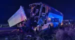 Plan roşu de intervenţie. Un autocar cu 70 de pasageri, implicat într-un grav accident la Brăila