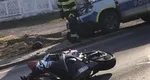 Un motociclist s-a izbit violent de o mașină de poliție aflată în misiune, la Timișoara. Doi morţi la Constanţa, după ce un TIR a spulberat o maşină