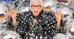 Iris Apfel a murit la vârsta de 102 ani. Era considerată un simbol al universului modei din New York