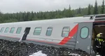 Un tren cu sute de pasageri a deraiat și s-a răsturnat pe marginea unui rău. Numărul victimelor se apropie de 100