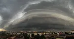 Vreme extremă anunţată de şefa ANM. România va fi lovită de furtuni şi vijelii, ce temperaturi vom avea în august