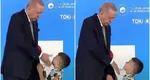 Recep Erdogan a pălmuit un copil în fața națiunii! Președintele Turciei s-a supărat că nu i-a fost sărutată mâna