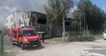 Incendiu violent la o fabrică de prelucrare a furnirului din Brăila. O persoană a decedat