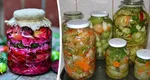 Rețetă de varză asortată cu legume la borcan. Ingredientul secret care o menține crocantă și aromată