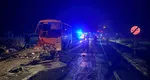 Accident cu zeci de victime în Hunedoara. Doi tineri au murit. Autoritățile au activat planul roșu