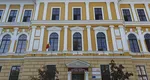 Incident grav într-o școală din Arad. O profesoara a fost rănită după ce o bucată de tencuială s-a desprins şi a căzut peste ea