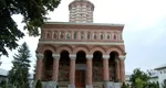 Unde se află singura mănăstire cu trei altare din România. Două personalități care ne-au marcat istoria au poposit acolo