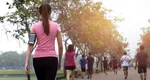 Cât de mult ar trebui să mergi zilnic pe jos pentru a fi sănătos. Nu trebuie să faci 10.000 de paşi!