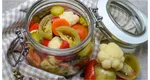 Cum să păstrezi borcanele cu murături după ce le-ai desfăcut. Doar așa nu se vor înmuia și vor rămâne tari și gustoase. Trucul care nu dă greș niciodată