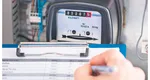 Prețurile la energia electrică explodează în 2025. Facturile românilor se dublează în noul an