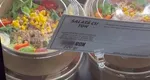 Cât a ajuns să coste o banală salată cu ton în Aeroportul Otopeni. Turiștii au crezut că e o glumă nesărată
