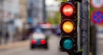 Greşeala banală de la semafor care te poate costa 600 de lei. Aproape toţi şoferii o fac