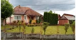 Românii care montează anumite decorațiuni pe gardul casei pot primi pedeapsa cu închisoarea. Greșeala banală care îi poate băga în mari belele