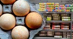 Consiliul Concurenţei a prins comercianţii cu „oul vopsit”: Cinci companii, amendate pentru înţelegeri privind creșterea preţurilor la ouă 