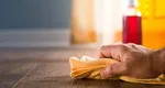 Când este bine să ștergi praful, înainte sau după aspirare? Greșeala făcută de multe gospodine