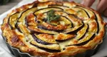 Cea mai delicioasă rețetă pentru Alevropita, desertul grecesc cunoscut și sub numele de „plăcinta leneșă”. Modul de preparare pas cu pas