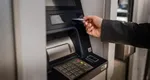 Câți bani pot să scoată românii de la bancomat în 2025. Care sunt noile limite