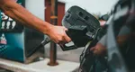 Benzina și motorina s-au scumpit! Cât costă litrul marți, la pompă