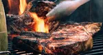 Motivul pentru care pregătirea cărnii pe grătar cu flacără directă trebuie evitată. Sfaturile oferite de un medic
