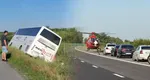 UPDATE A fost activat Planul ROȘU de intervenție pe Autostrada A2. Un autocar cu 22 de copii și șase adulți s-a răsturnat – patru răniți și un decedat