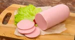 Rețetă de parizer de casă cu ingrediente naturale, fără chimicale. Cum să-ți faci poftele fără să-ți pui sănătatea în pericol