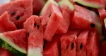 Tu știi să mănânci corect pepenele roșu? Greșeala frecventă pe care o fac românii atunci când consumă acest fruct vara