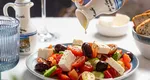 Ingredientele care nu au ce căuta într-o salată grecească: ”Ar fi dezgustător”. Rețeta unei salate perfecte