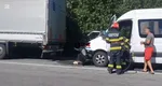 Plan roşu de intervenţie după ce un microbuz spulberat de un TIR la Orşova VIDEO