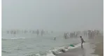 Perdea de ceață pe litoralul românesc. Imagini spectaculoase surprinse pe plajele din Mamaia și Vama Veche