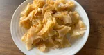 Tăiței cu varză după rețeta bunicii, deliciul ideal pentru prânz și cină. Nu-i așa că ți-e poftă?